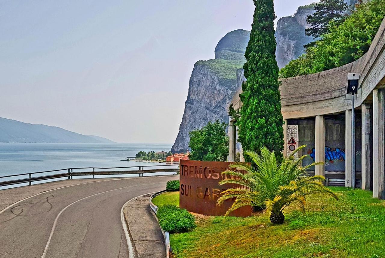 Casa Gina Garden And View By Gardadomusmea Villa Tremosine Eksteriør bilde